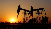 Giá dầu lên cao nhất gần 1 năm nhờ Saudi Arabia tuyên bố giảm sản lượng- VnEconomy