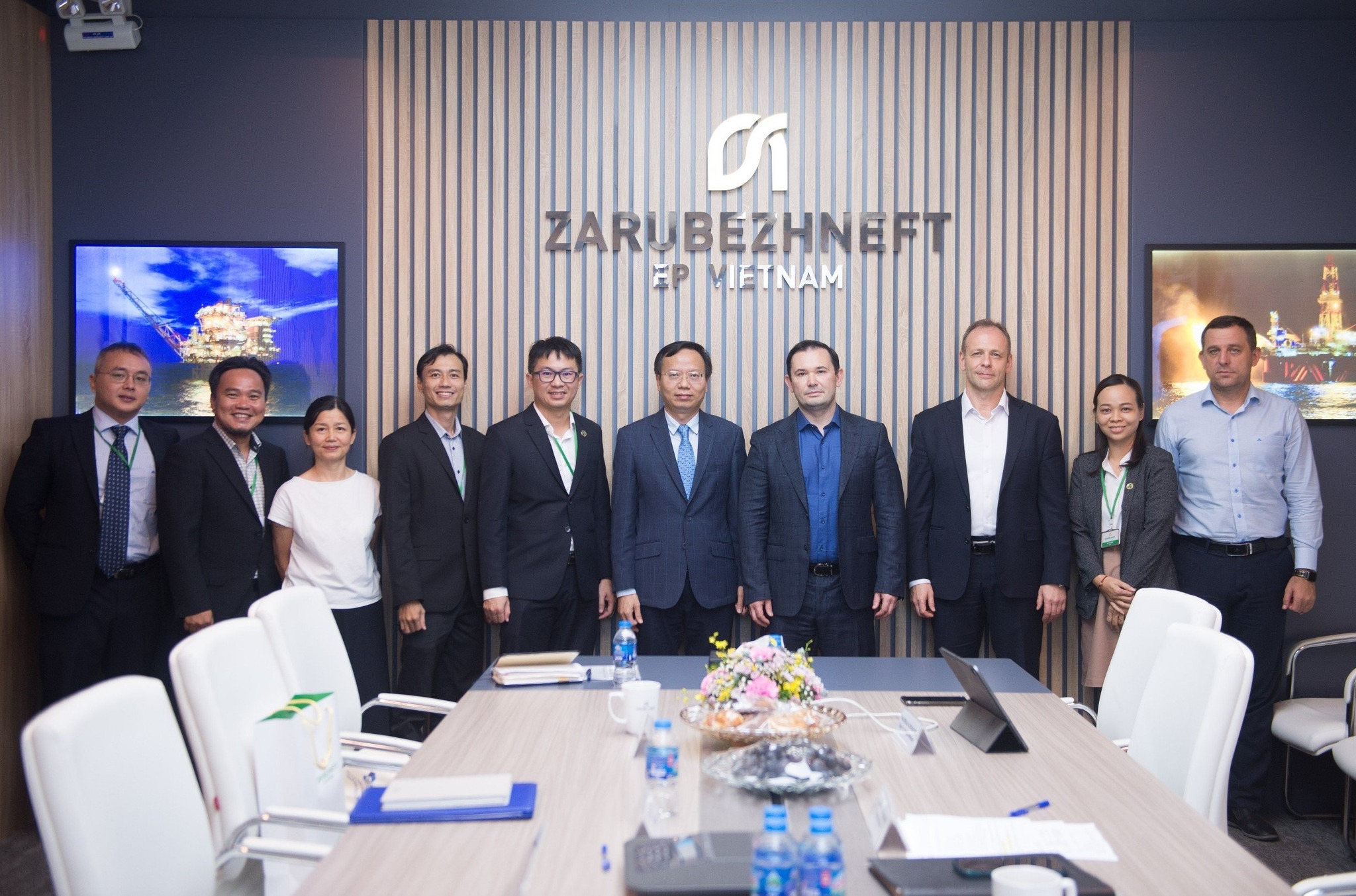 Ký kết với công ty Zarubezhneft EP Vietnam B.V.