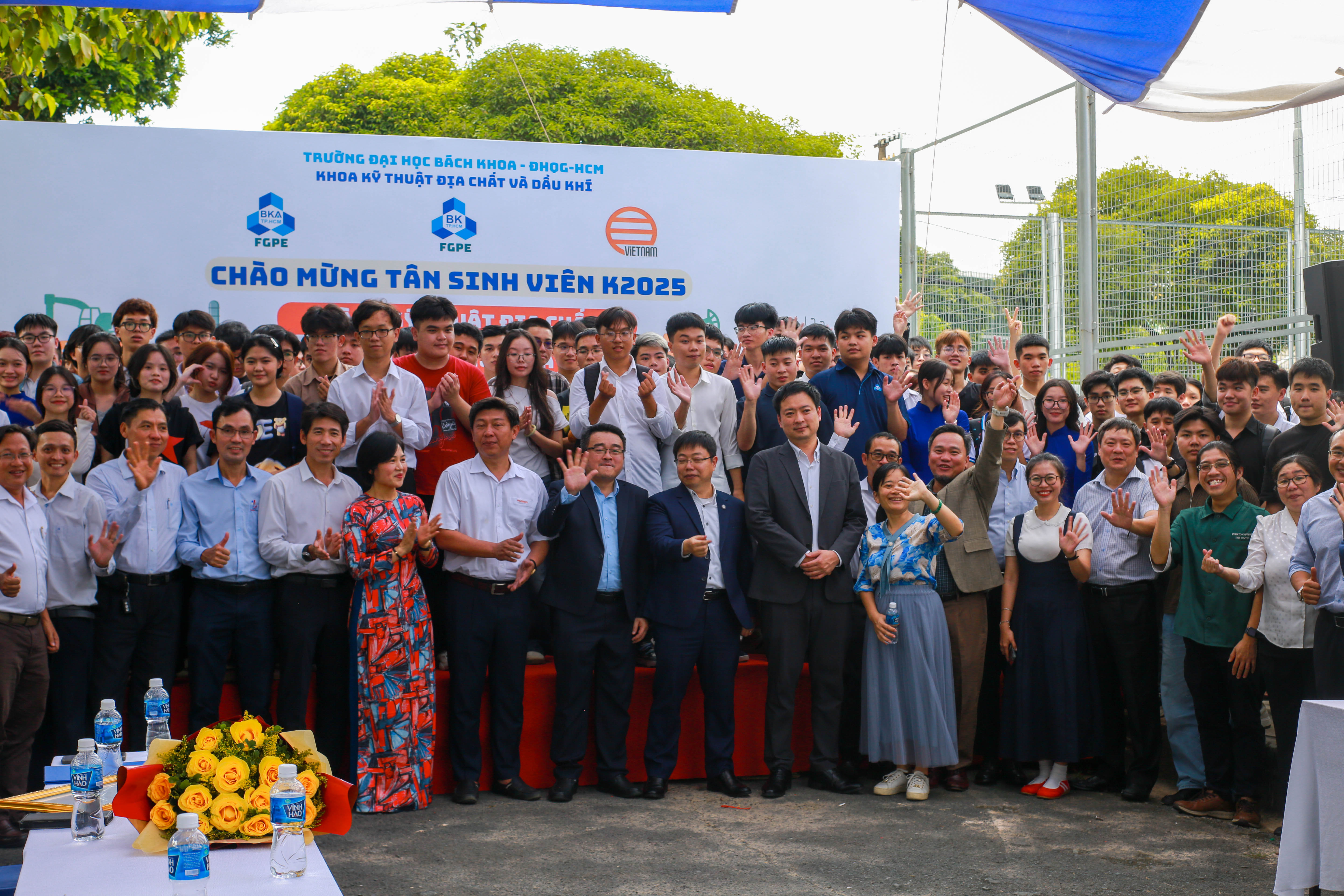 Lễ khai giảng chào đón Tân sinh viên K2025 của Khoa Kỹ thuật Địa chất và Dầu khí
