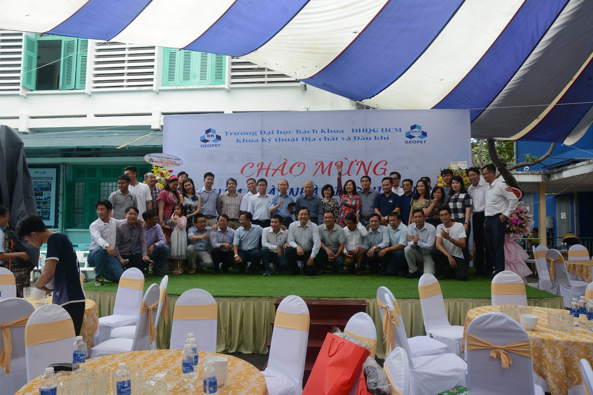 Lễ kỷ niệm ngày Nhà giáo Việt Nam 20-11 Khoa Kỹ thuật Địa chất và Dầu khí
