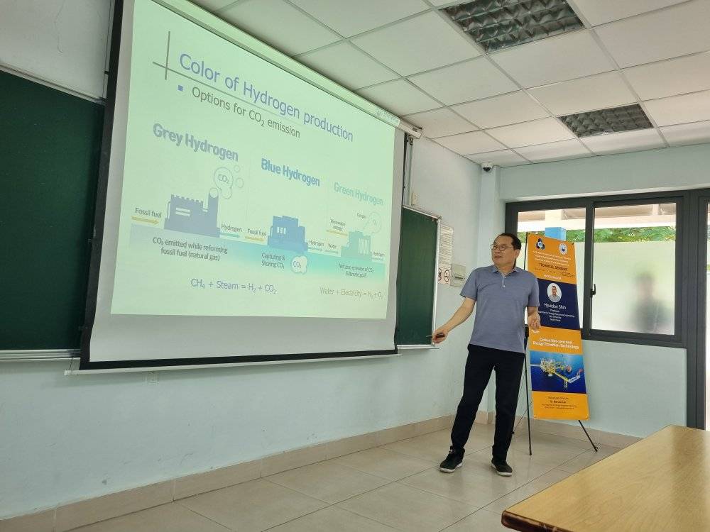 Seminar about Carbon Net-zero and Energy Transition Technology