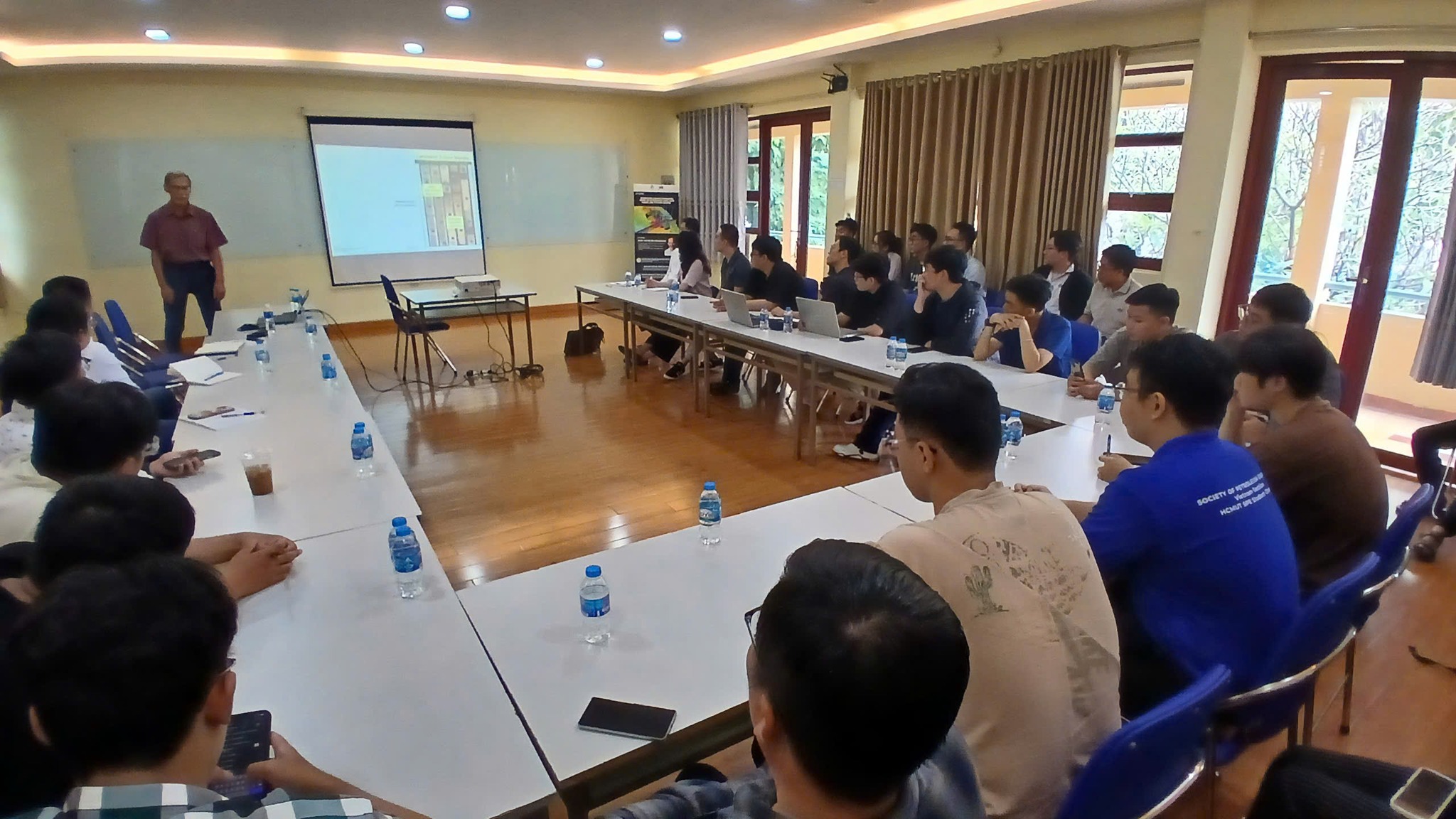 Seminar on Reservoir Characterisation Using an Integrated Core Data Modelling System (ICDMS)