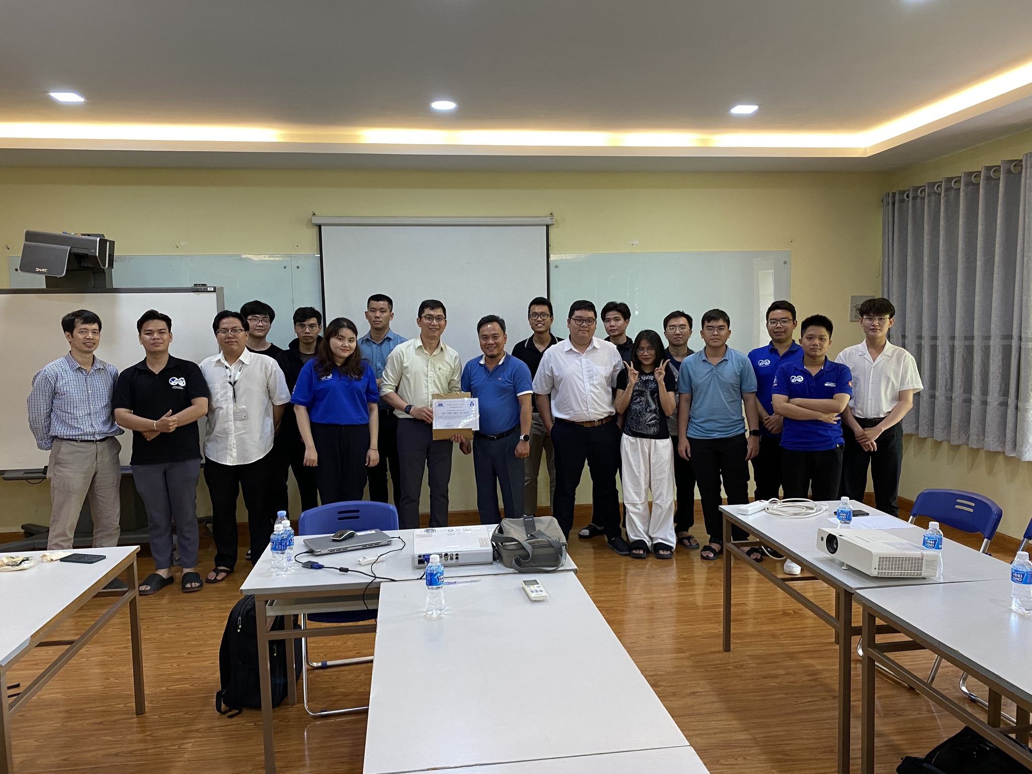 Technical talk của Cựu sinh viên K05 Huỳnh Việt Quang với sinh viên ngành dầu khí